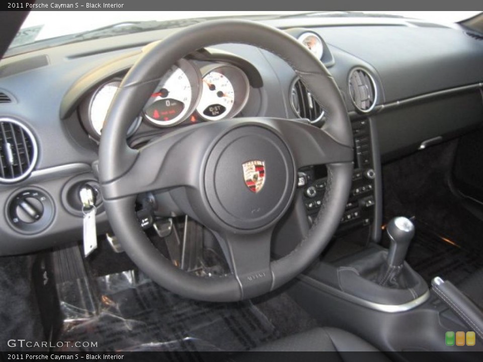 Black Interior Dashboard for the 2011 Porsche Cayman S #40120491