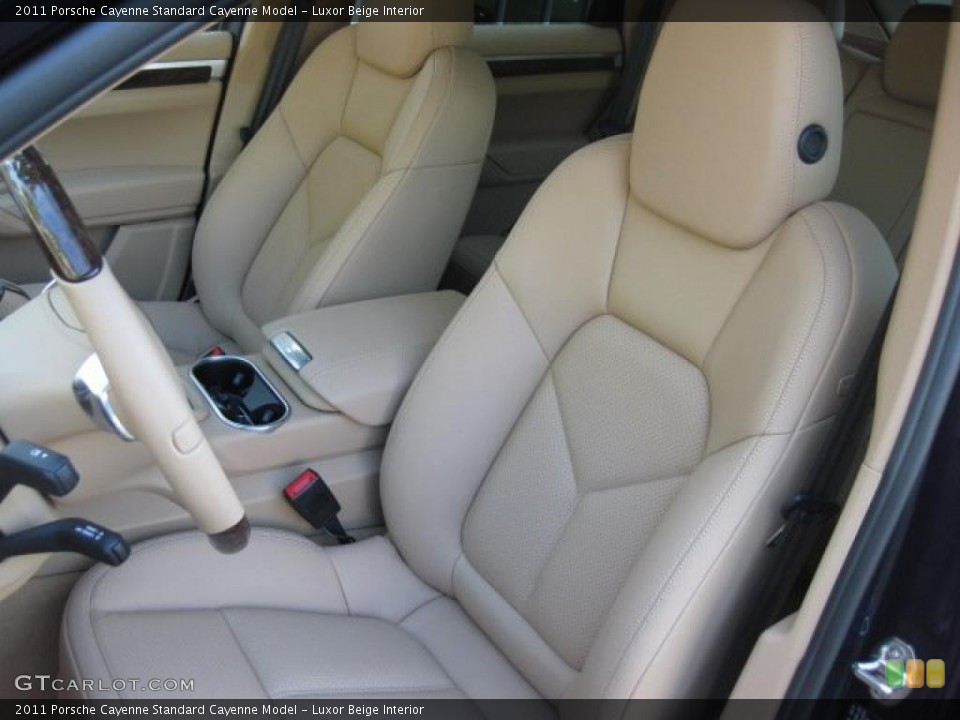 Luxor Beige Interior Photo for the 2011 Porsche Cayenne  #40120959