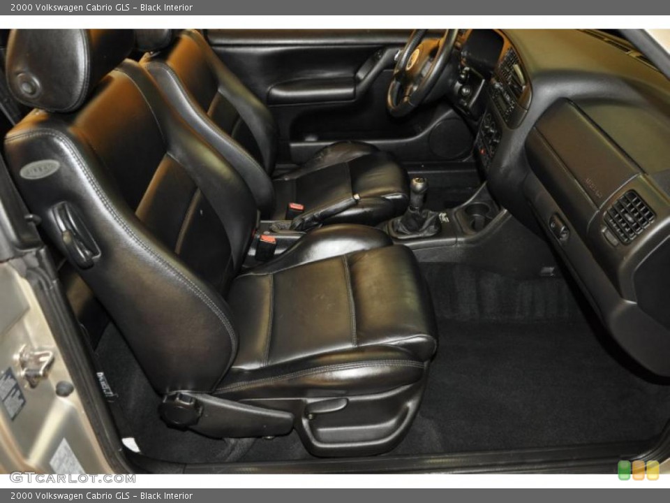 Black Interior Photo for the 2000 Volkswagen Cabrio GLS #40121163