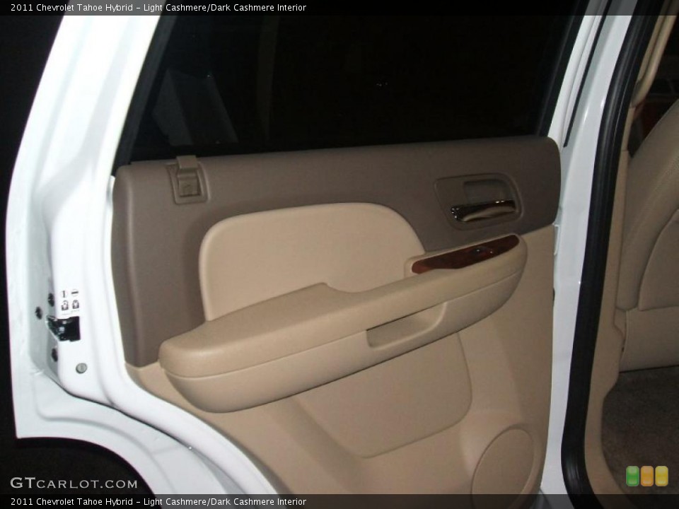 Light Cashmere/Dark Cashmere Interior Door Panel for the 2011 Chevrolet Tahoe Hybrid #40126468