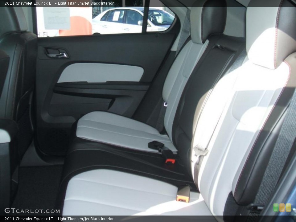 Light Titanium/Jet Black Interior Photo for the 2011 Chevrolet Equinox LT #40126860