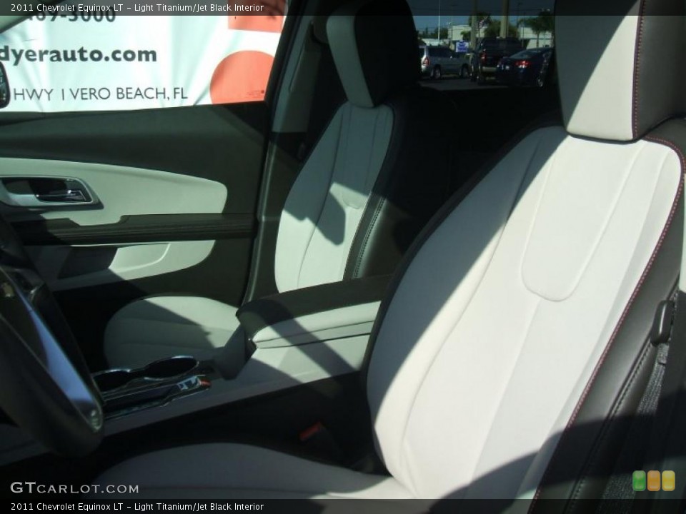 Light Titanium/Jet Black Interior Photo for the 2011 Chevrolet Equinox LT #40126892