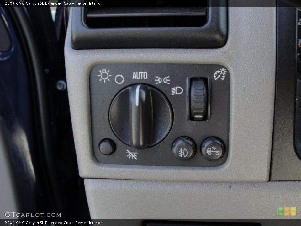 Pewter Interior Controls for the 2004 GMC Canyon SL Extended Cab #40130956