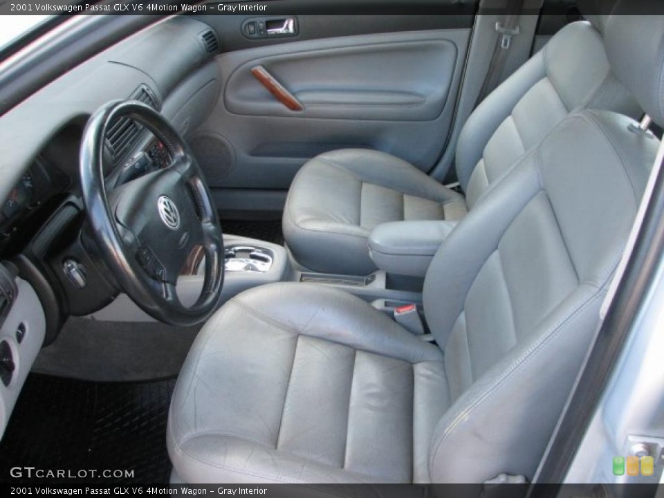 Gray Interior Photo for the 2001 Volkswagen Passat GLX V6 4Motion Wagon #40135565