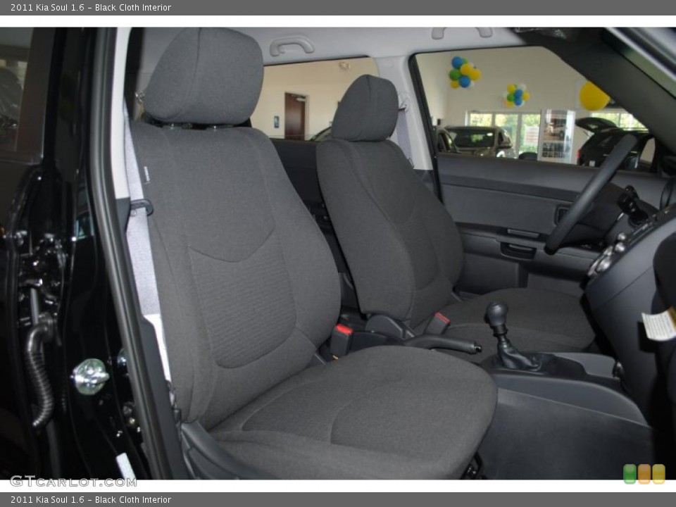 Black Cloth Interior Photo for the 2011 Kia Soul 1.6 #40142813