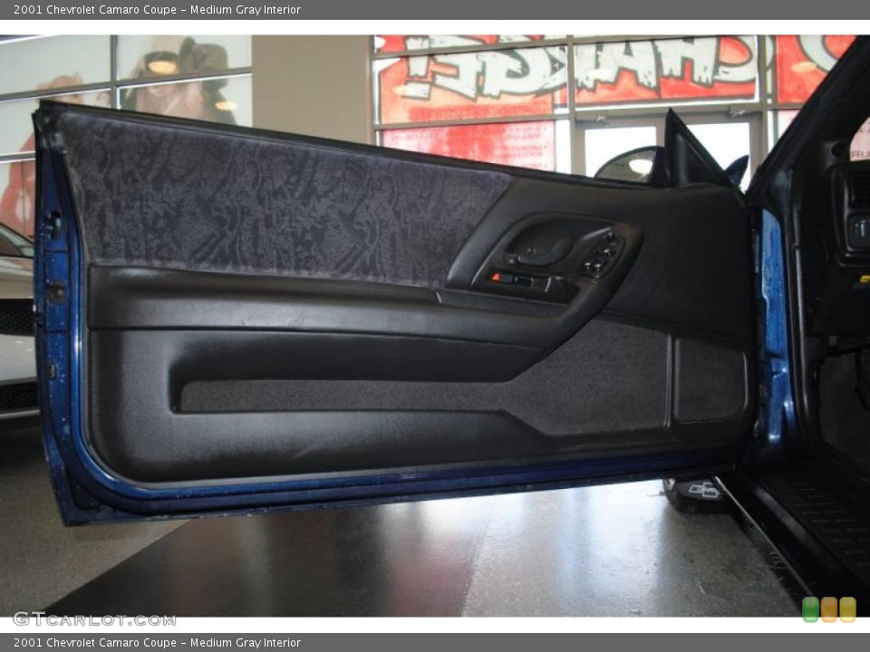 Medium Gray Interior Door Panel for the 2001 Chevrolet Camaro Coupe #40147809