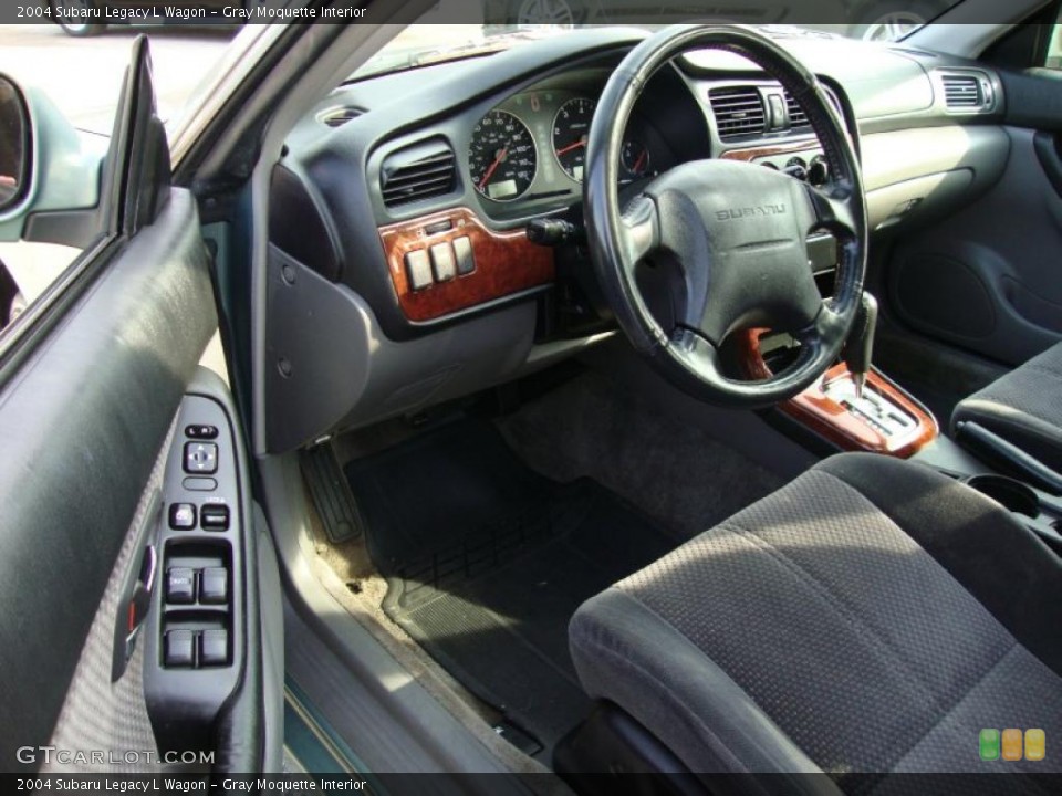Gray Moquette Interior Photo for the 2004 Subaru Legacy L Wagon #40153377