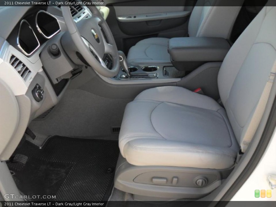 Dark Gray/Light Gray Interior Photo for the 2011 Chevrolet Traverse LT #40157073