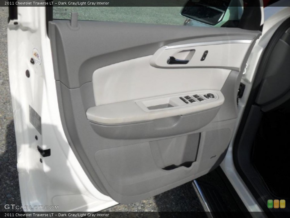 Dark Gray/Light Gray Interior Door Panel for the 2011 Chevrolet Traverse LT #40157105