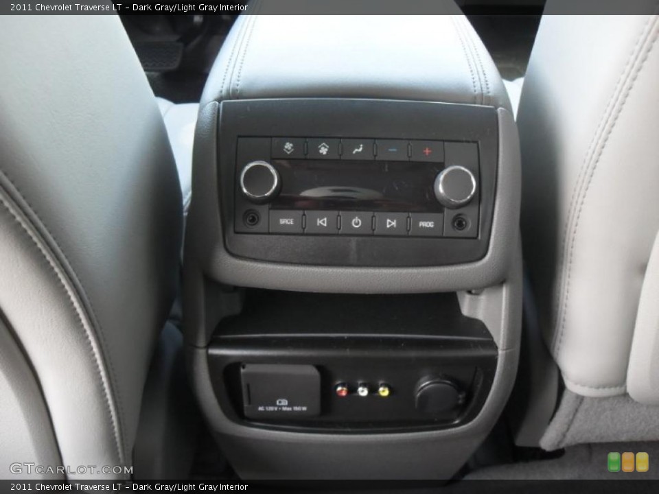 Dark Gray/Light Gray Interior Controls for the 2011 Chevrolet Traverse LT #40157197