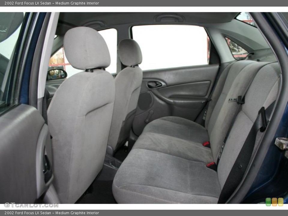 Medium Graphite Interior Photo for the 2002 Ford Focus LX Sedan #40187243