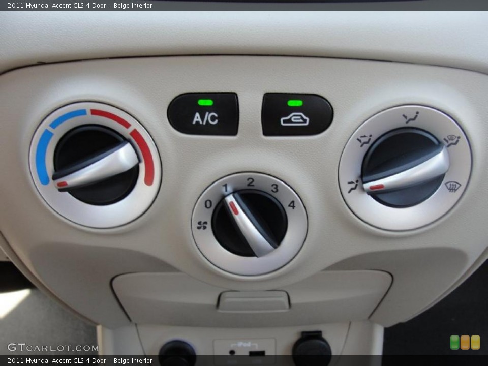 Beige Interior Controls for the 2011 Hyundai Accent GLS 4 Door #40202492
