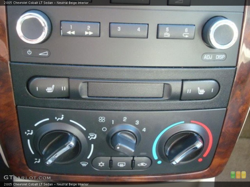 Neutral Beige Interior Controls for the 2005 Chevrolet Cobalt LT Sedan #40202648