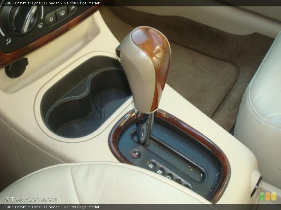 Neutral Beige Interior Transmission for the 2005 Chevrolet Cobalt LT Sedan #40202704