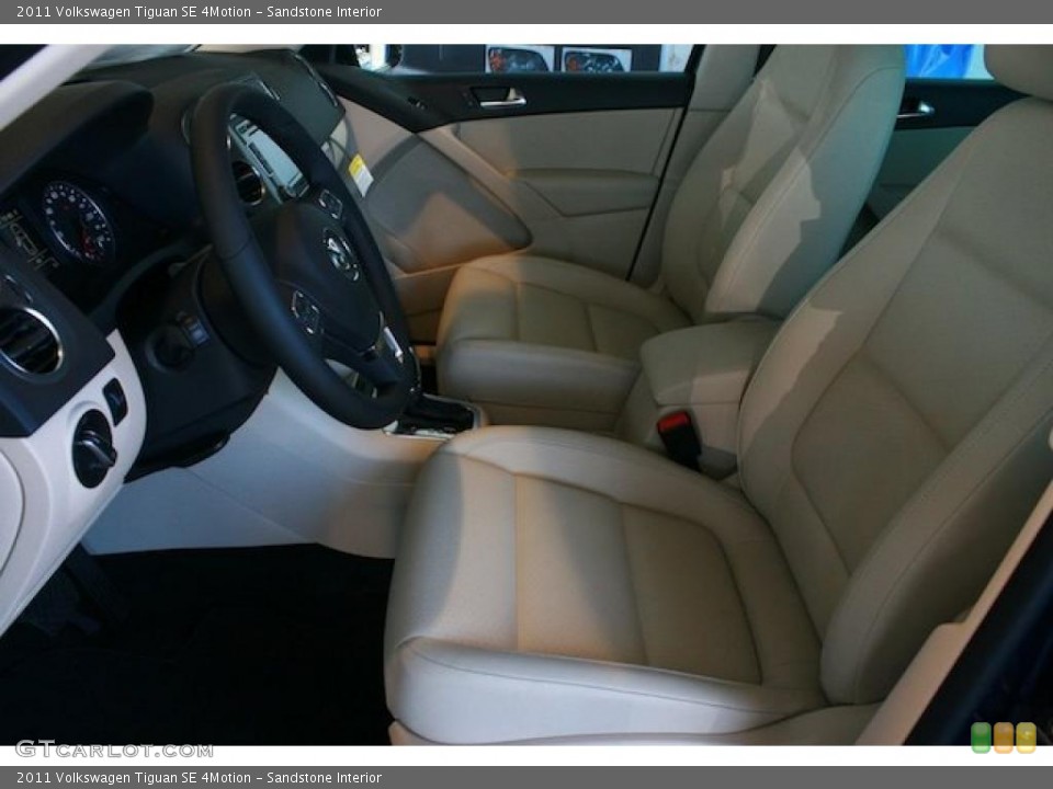 Sandstone Interior Photo for the 2011 Volkswagen Tiguan SE 4Motion #40208096