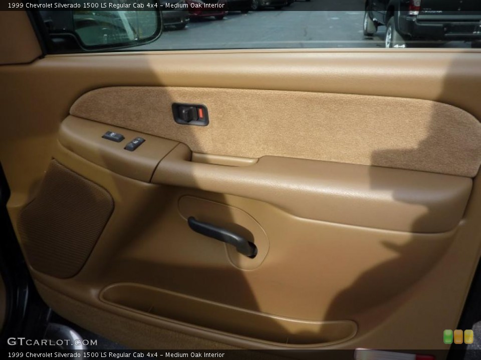 Medium Oak Interior Door Panel for the 1999 Chevrolet Silverado 1500 LS Regular Cab 4x4 #40210361