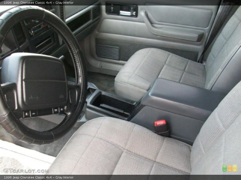 Gray Interior Photo for the 1996 Jeep Cherokee Classic 4x4 #40236546