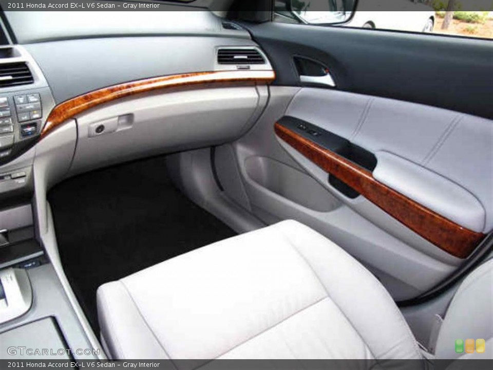 Gray Interior Photo for the 2011 Honda Accord EX-L V6 Sedan #40247642