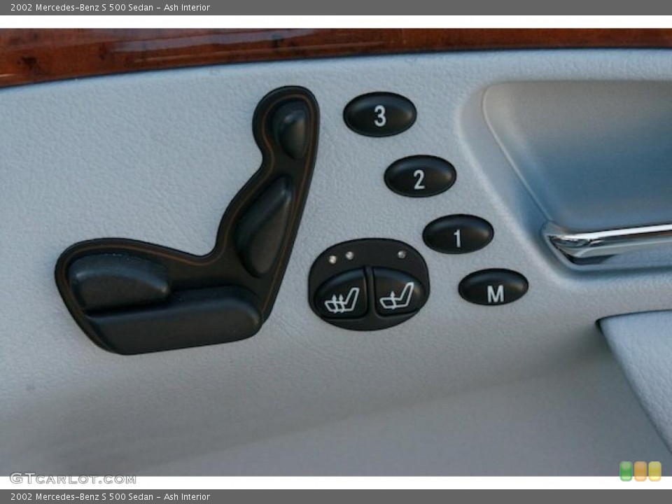 Ash Interior Controls for the 2002 Mercedes-Benz S 500 Sedan #40247806