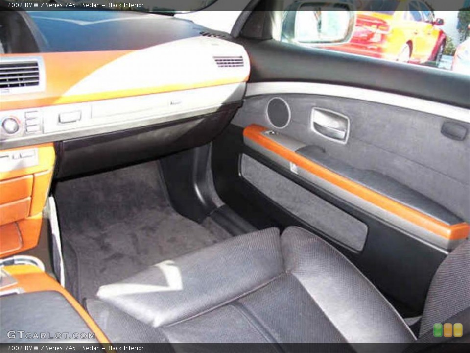 Black Interior Photo for the 2002 BMW 7 Series 745Li Sedan #40247998