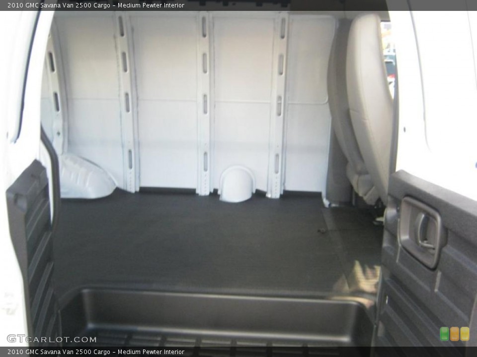 Medium Pewter Interior Photo for the 2010 GMC Savana Van 2500 Cargo #40258722