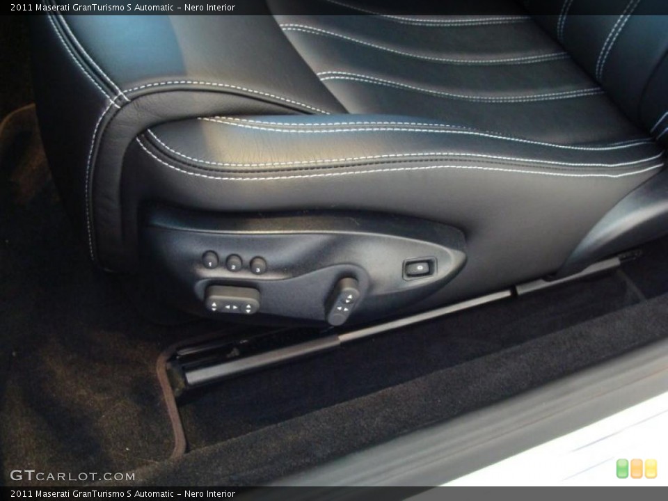 Nero Interior Controls for the 2011 Maserati GranTurismo S Automatic #40272166