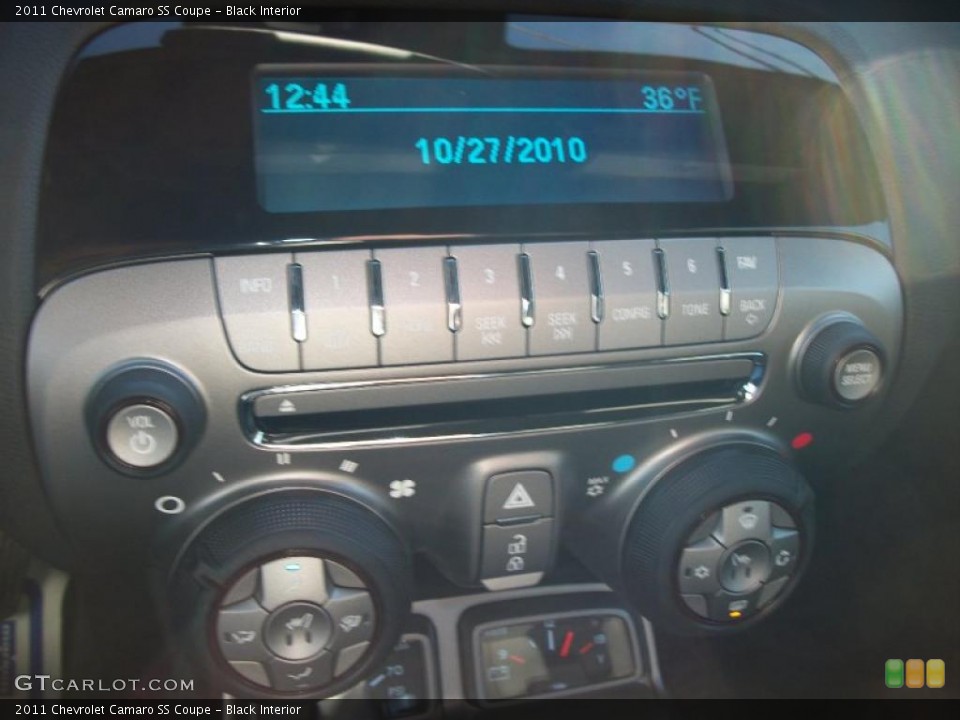Black Interior Controls for the 2011 Chevrolet Camaro SS Coupe #40275670