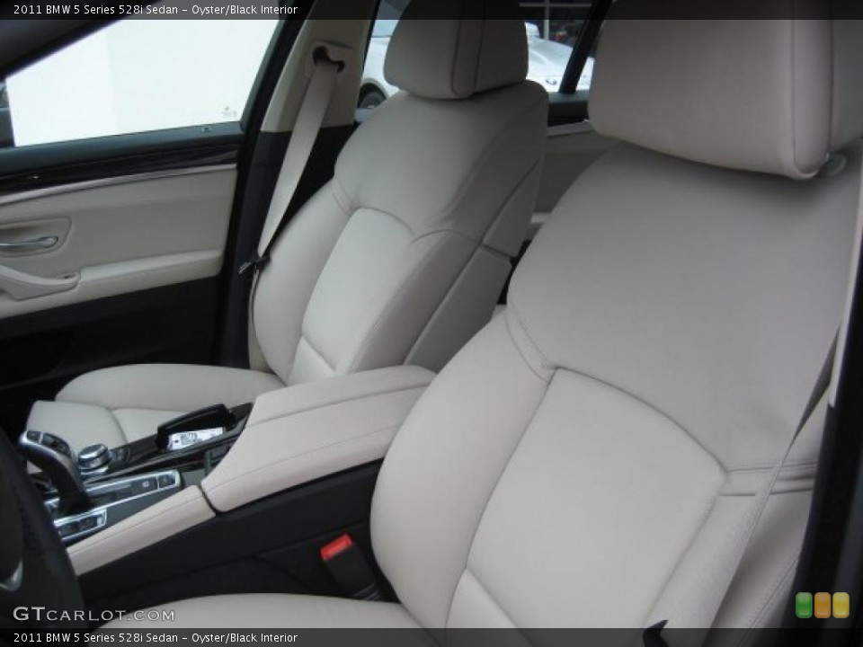 Oyster/Black Interior Photo for the 2011 BMW 5 Series 528i Sedan #40279914