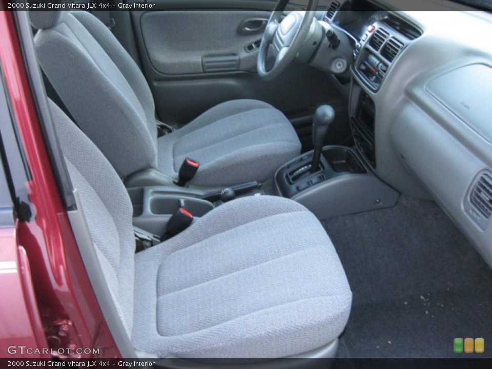 Gray Interior Photo for the 2000 Suzuki Grand Vitara JLX 4x4 #40284962