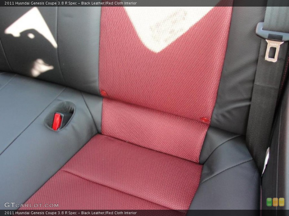 Black Leather/Red Cloth Interior Photo for the 2011 Hyundai Genesis Coupe 3.8 R Spec #40289566