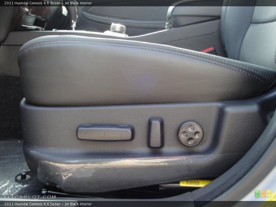 Jet Black Interior Controls for the 2011 Hyundai Genesis 4.6 Sedan #40290819