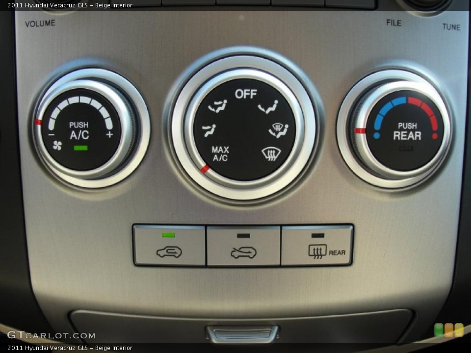 Beige Interior Controls for the 2011 Hyundai Veracruz GLS #40292783