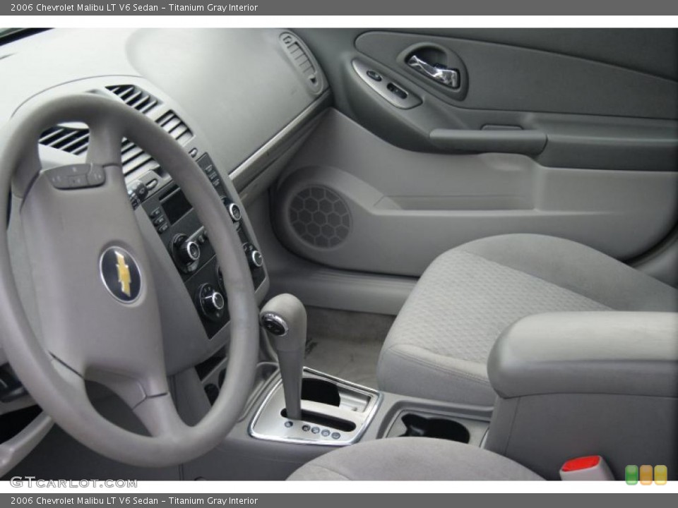 Titanium Gray Interior Photo for the 2006 Chevrolet Malibu LT V6 Sedan #40294455