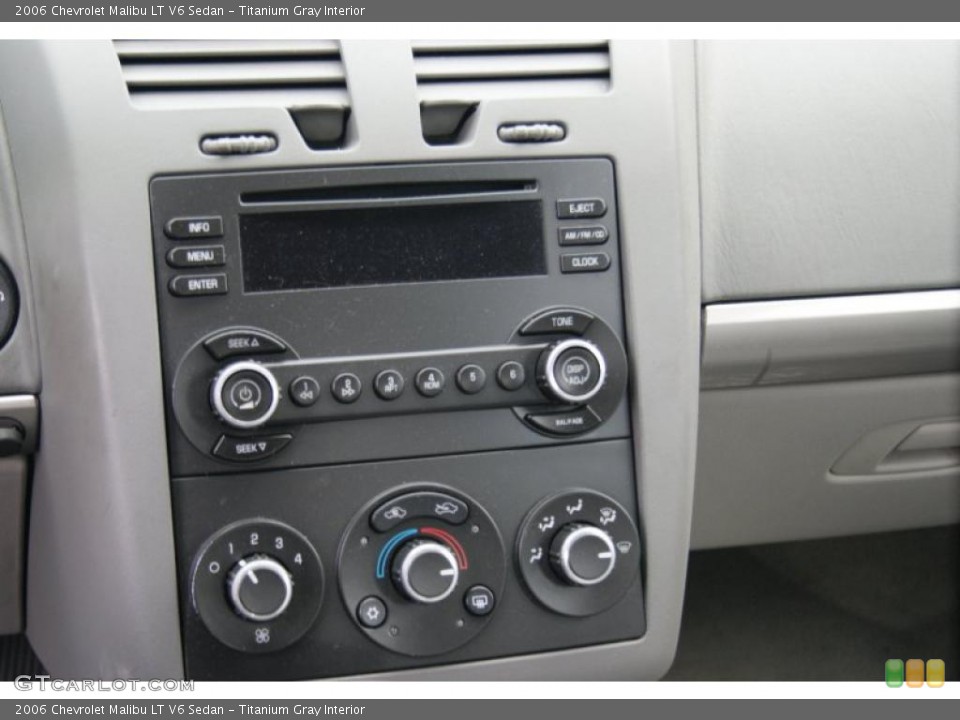 Titanium Gray Interior Controls for the 2006 Chevrolet Malibu LT V6 Sedan #40294495