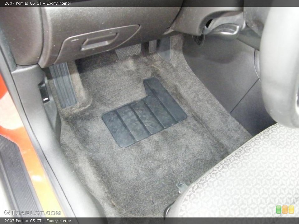 Ebony Interior Photo for the 2007 Pontiac G5 GT #40304520
