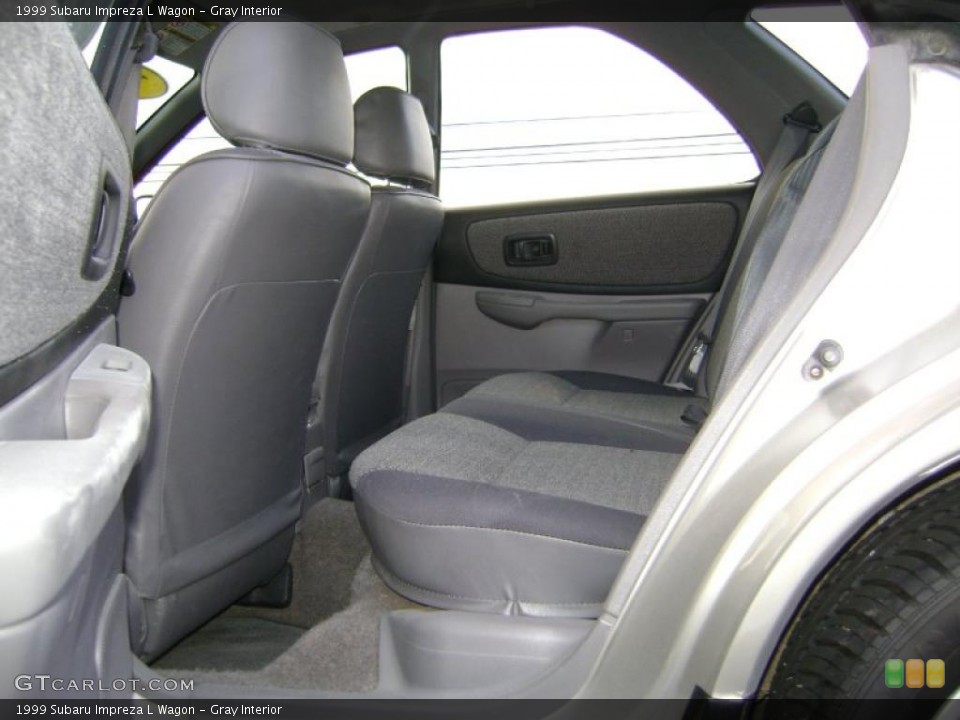Gray Interior Photo for the 1999 Subaru Impreza L Wagon #40307352