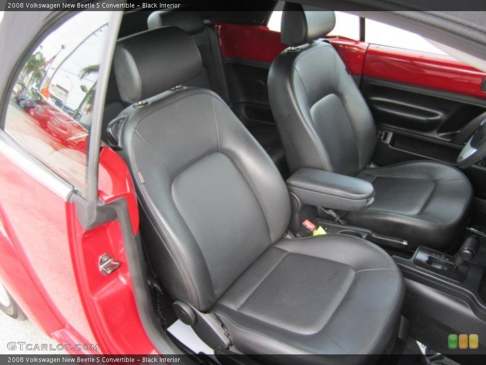 Black Interior Photo for the 2008 Volkswagen New Beetle S Convertible #40312844