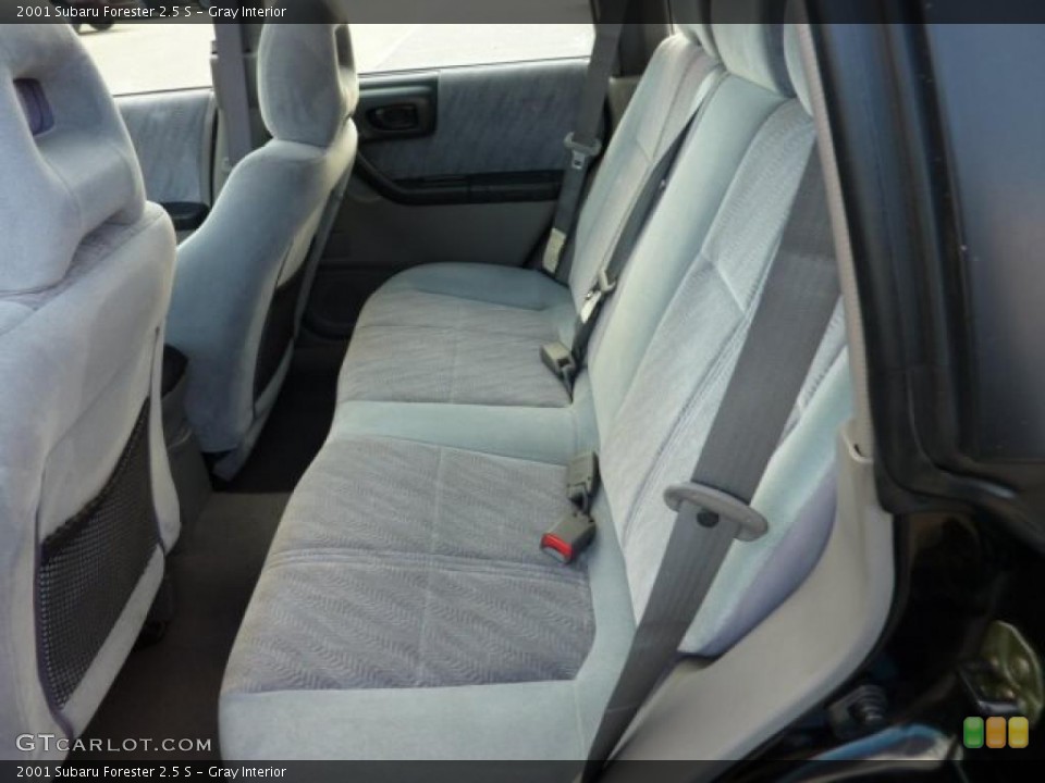 Gray Interior Photo for the 2001 Subaru Forester 2.5 S #40320608