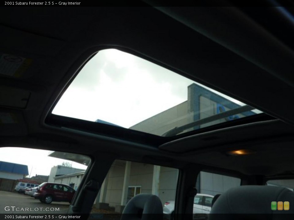 Gray Interior Sunroof for the 2001 Subaru Forester 2.5 S #40320660