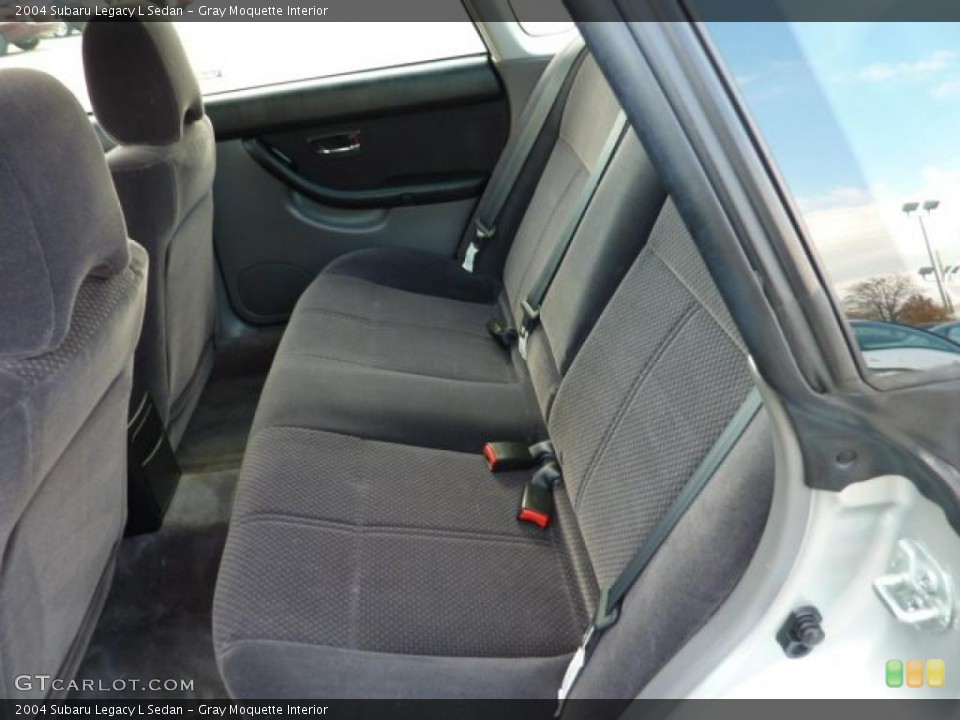 Gray Moquette Interior Photo for the 2004 Subaru Legacy L Sedan #40321184