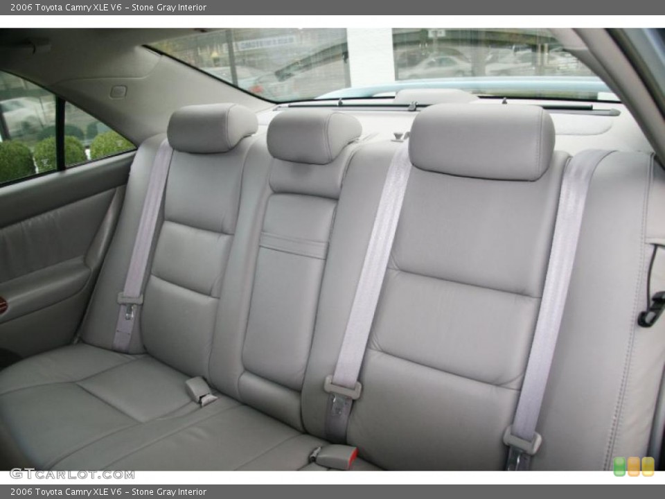 Stone Gray Interior Photo for the 2006 Toyota Camry XLE V6 #40326540