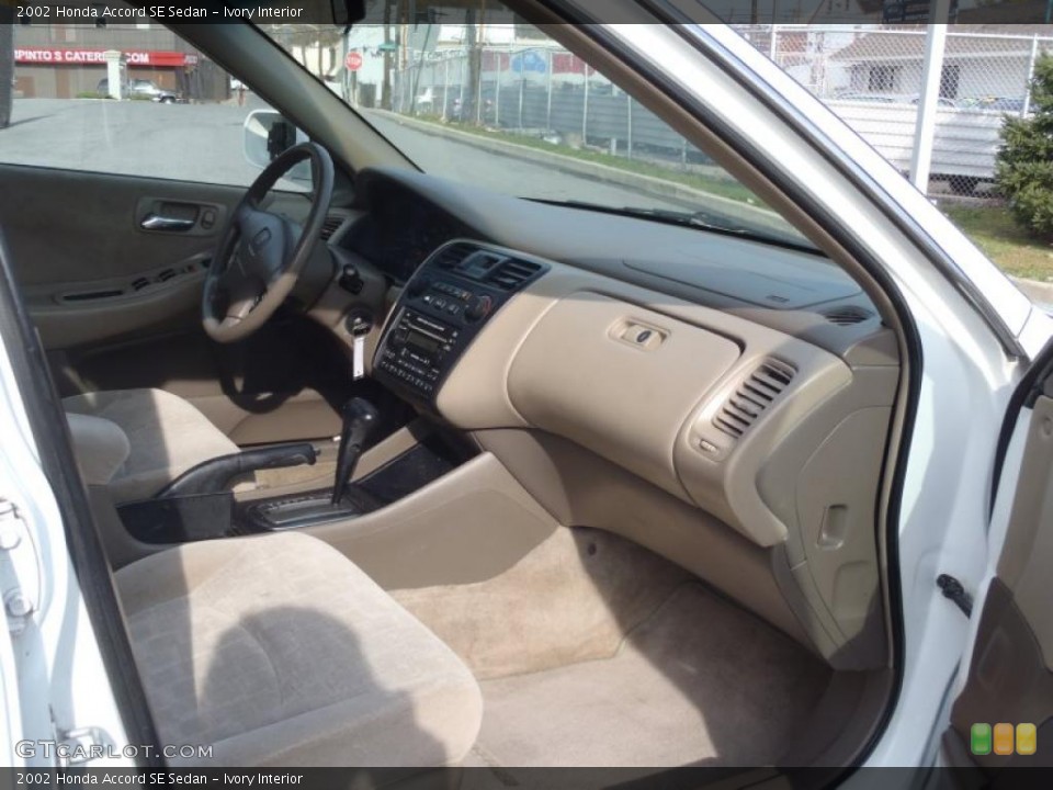 Ivory Interior Dashboard for the 2002 Honda Accord SE Sedan #40328665