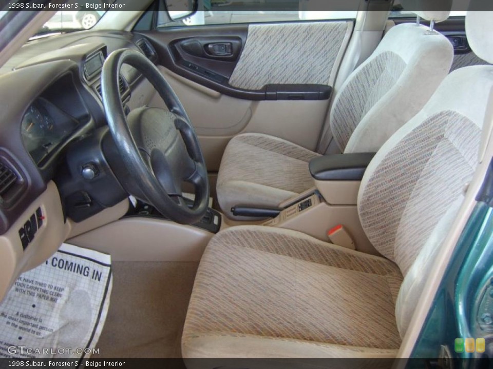 Beige Interior Photo for the 1998 Subaru Forester S #40331781