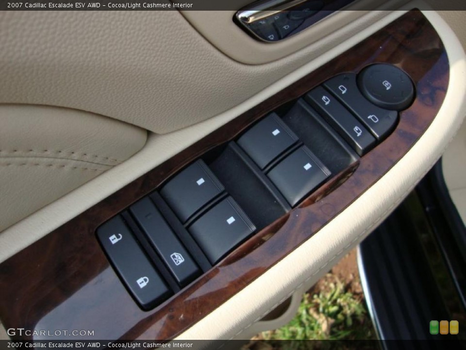 Cocoa/Light Cashmere Interior Controls for the 2007 Cadillac Escalade ESV AWD #40345502