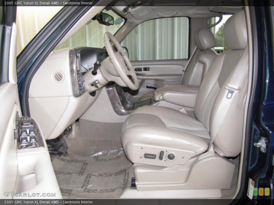Sandstone Interior Photo for the 2005 GMC Yukon XL Denali AWD #40345838