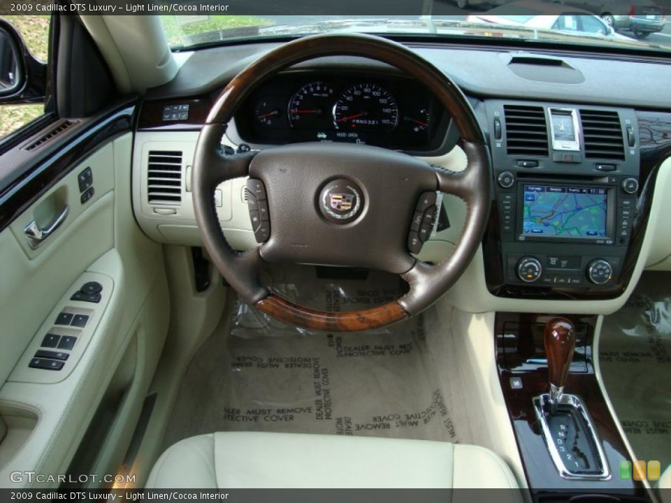 Light Linen/Cocoa Interior Steering Wheel for the 2009 Cadillac DTS Luxury #40346946