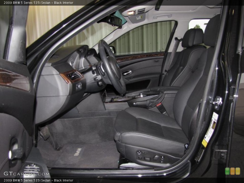 Black Interior Photo for the 2009 BMW 5 Series 535i Sedan #40347182