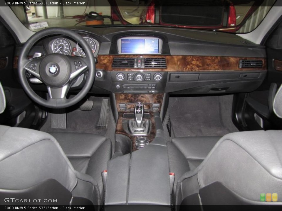Black Interior Dashboard for the 2009 BMW 5 Series 535i Sedan #40347262