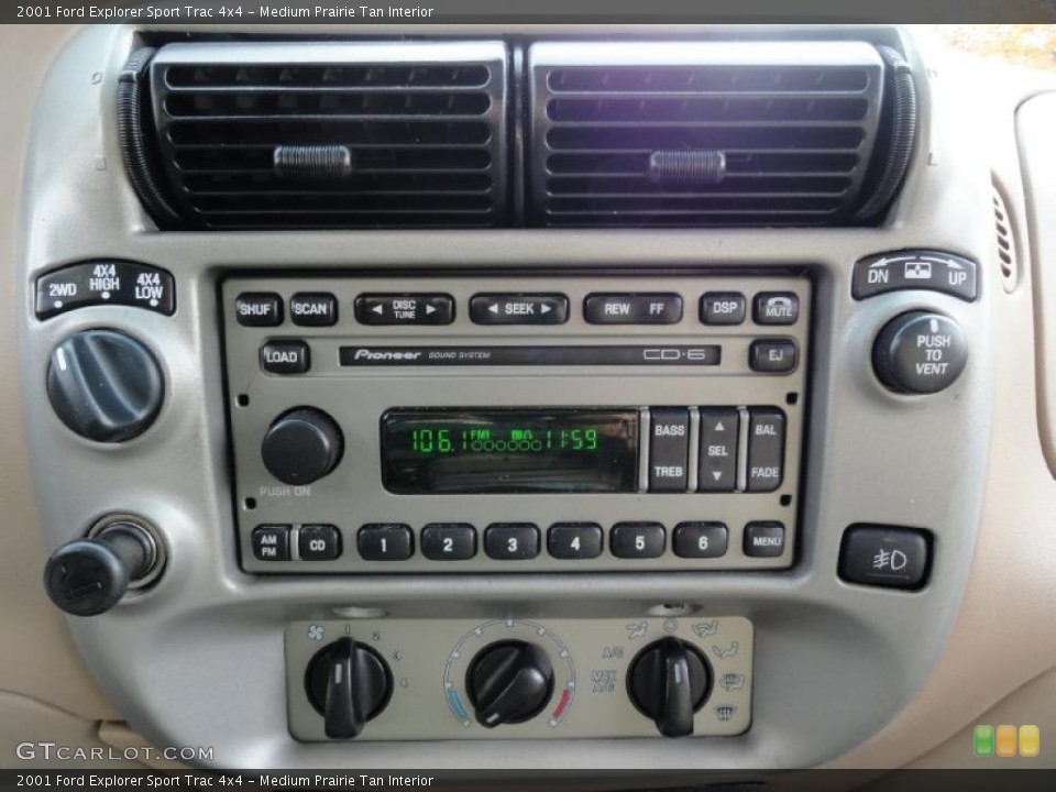 Medium Prairie Tan Interior Controls for the 2001 Ford Explorer Sport Trac 4x4 #40349130