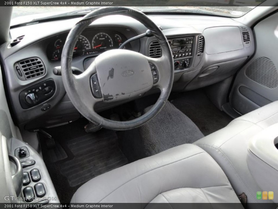 Medium Graphite Interior Photo for the 2001 Ford F150 XLT SuperCrew 4x4 #40349354